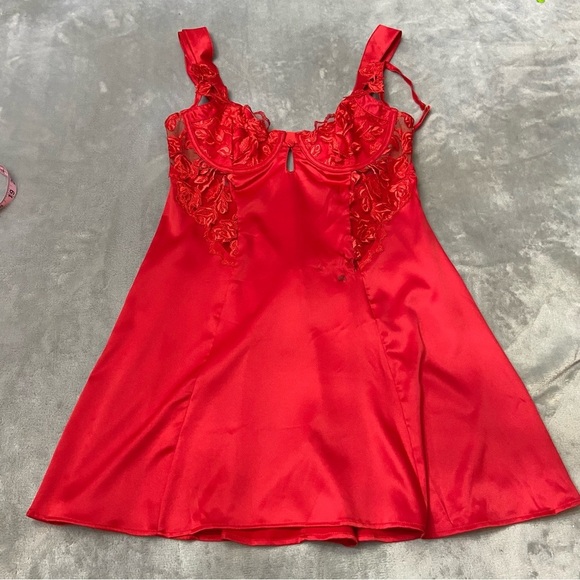 New! For Love & Lemons FLAWED Red Romantic Roses Slip Dress 10972 - Picture 3 of 10